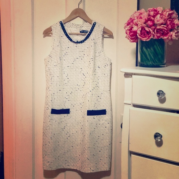Karl Lagerfeld Paris Dresses & Skirts - Karl Lagerfeld Lined Tweed Shift Dress